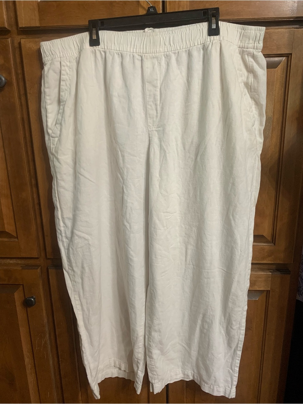 Men’s white linen 2XL beach summer casual pants with drawstring. Worn for beach